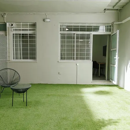 Snug With Pvt Garden Access I