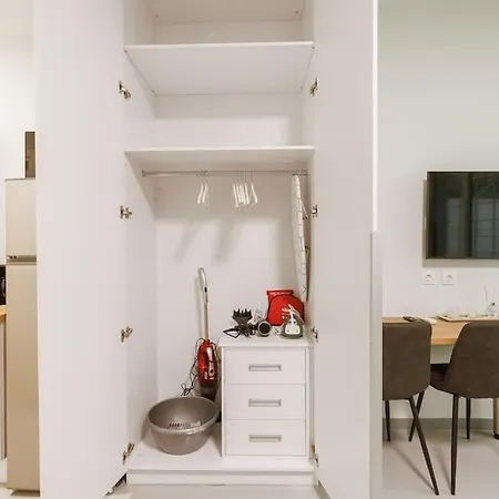 Apartment Snug With Pvt Garden Access I *