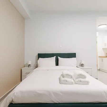 Snug With Pvt Garden Access I * Athens