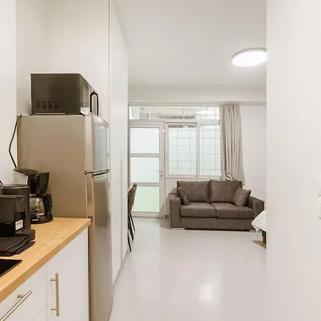 Snug With Pvt Garden Access I